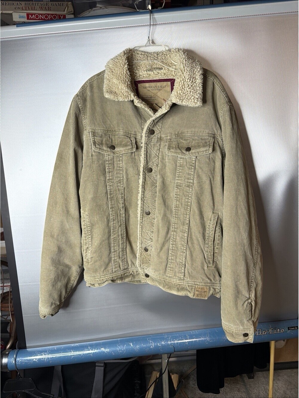 American Eagle Men’s Medium Corduroy Sherpa Jacket - Nice